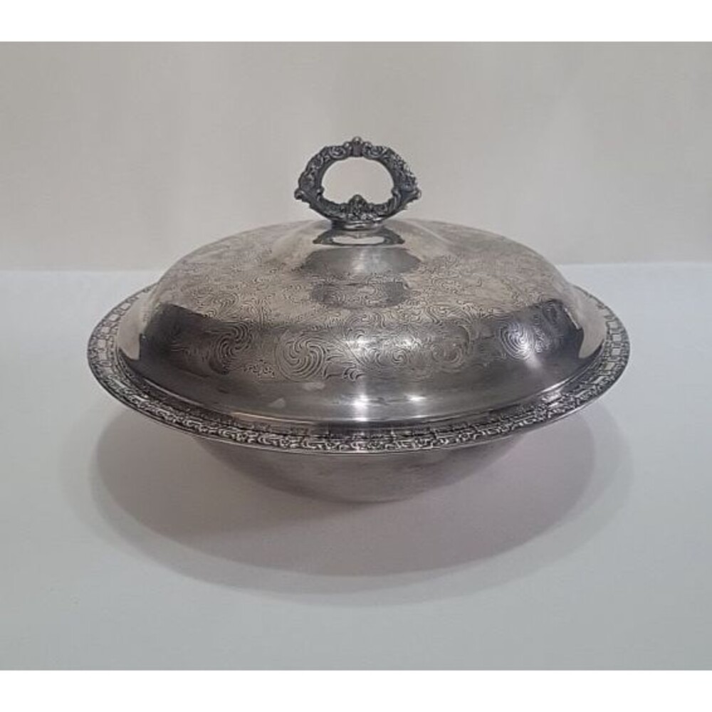 VTG International Silver Camelot Covered Vegetable Bowl Silverplate 6162 w Lid